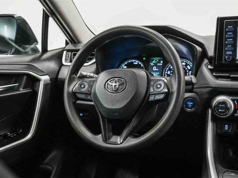 Used 2020 Toyota RAV4 XLE image 15