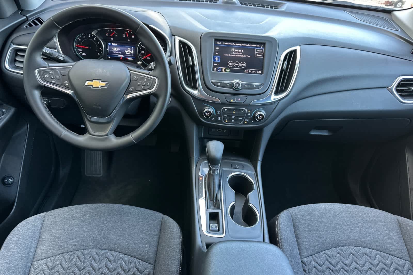 Used 2023 Chevrolet Equinox LT w/ Driver Convenience Package FWD image 3