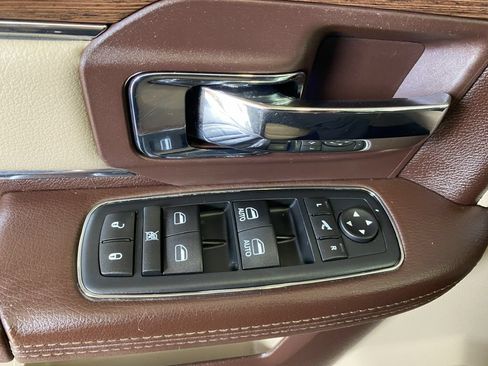 Used 2016 RAM 1500 Laramie w/ Convenience Group RWD image 3