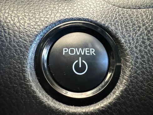 Used 2025 Toyota Camry SE FWD image 23