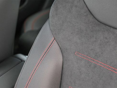 New 2025 Mercedes-Benz CLA 250 4MATIC image 31