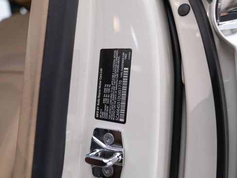 Used 2013 Rolls-Royce Ghost image 20