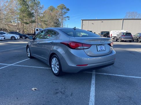 Used 2014 Hyundai Elantra SE w/ Option Group 02 image 7