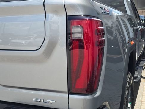 New 2026 GMC Sierra 2500 SLT w/ SLT Premium Package AWD/4WD image 10