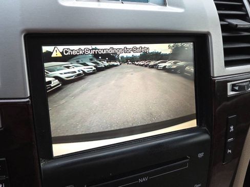 Used 2010 Cadillac Escalade ESV Luxury AWD/4WD image 50