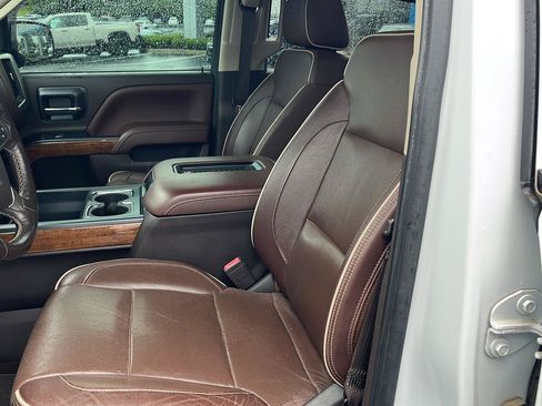 Used 2018 Chevrolet Silverado 1500 High Country AWD/4WD image 21