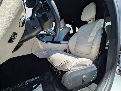 Certified 2026 Mercedes-Benz GLC 300 image 14