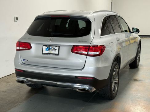 Used 2018 Mercedes-Benz GLC 300 4MATIC image 7