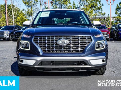 Used 2024 Hyundai Venue Limited FWD image 10