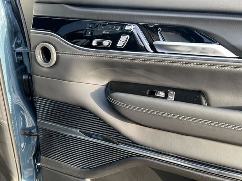 New 2026 Jeep Grand Wagoneer Summit image 46