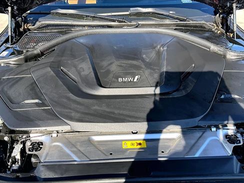 Used 2025 BMW i4 eDrive40 w/ Premium Package image 31