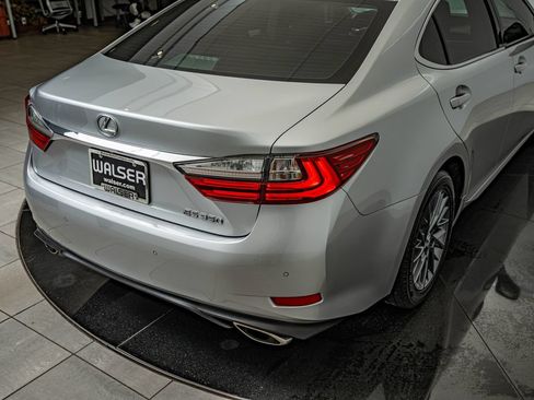 Used 2018 Lexus ES 350 w/ Premier Package FWD image 16