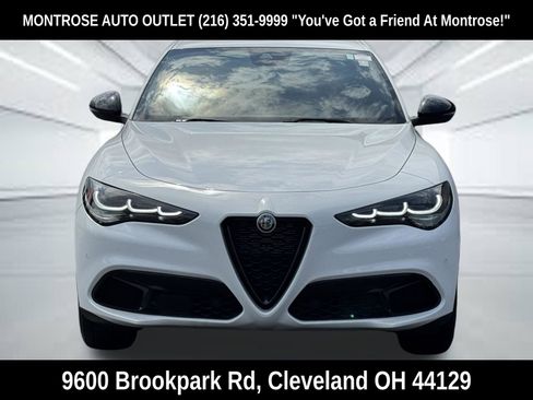 Used 2024 Alfa Romeo Stelvio Sprint AWD/4WD image 8