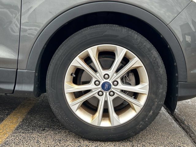 Used 2017 Ford Escape SE FWD image 15