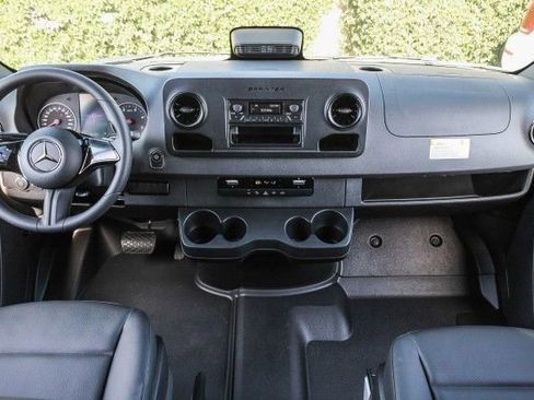New 2025 Mercedes-Benz Sprinter 2500 image 12