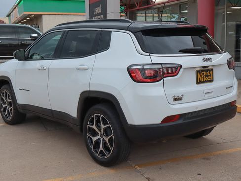 Used 2025 Jeep Compass Limited AWD/4WD image 6