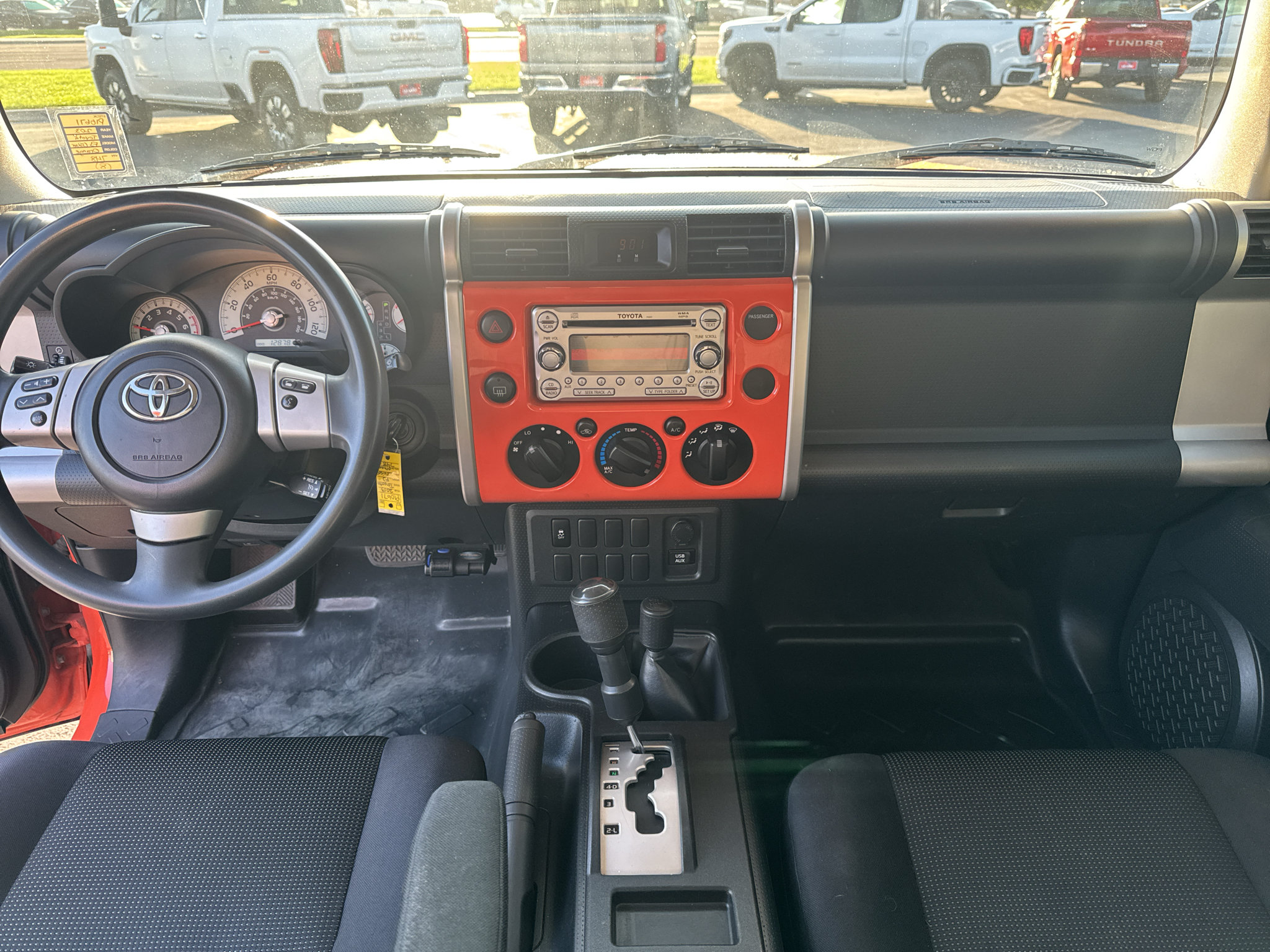 Used 2013 Toyota FJ Cruiser 4WD w/ Convenience Pkg image 9