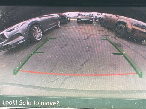 Used 2016 Volkswagen Tiguan SE image 29