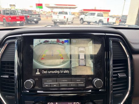 Used 2021 Nissan Titan Platinum Reserve w/ Moonroof Package image 16