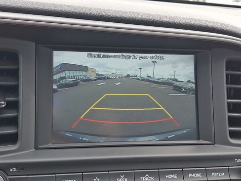 Used 2020 Hyundai Elantra Value Edition FWD image 18