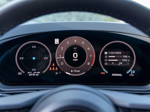 Certified 2025 Porsche Cayenne Coupe image 31