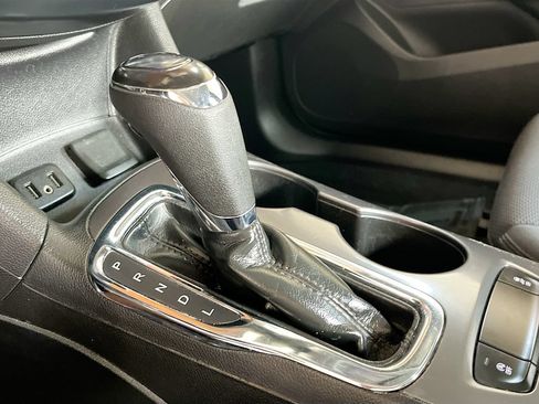 Used 2019 Chevrolet Cruze LT w/ LT Fleet Convenience Package FWD image 16