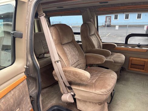 Used 2001 Chevrolet Express 1500 image 14