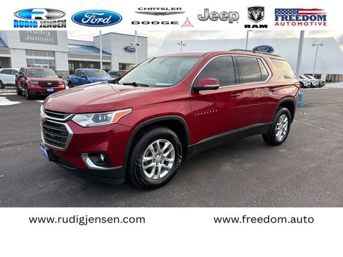 Used 2021 Chevrolet Traverse LT w/ LPO, Floor Liner Package image 1