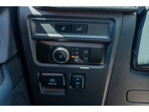 Used 2024 Ford Expedition Limited image 28