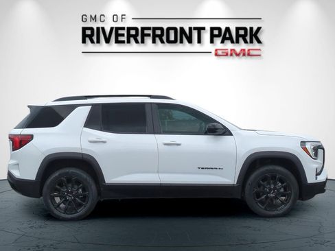 New 2026 GMC Terrain Elevation AWD/4WD image 2