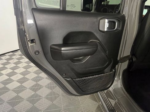 Used 2021 Jeep Wrangler Unlimited Sport AWD/4WD image 32