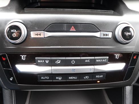 Used 2020 Ford Explorer XLT w/ Comfort Package image 41