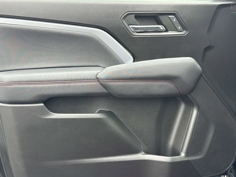 Used 2023 Chevrolet Colorado Z71 w/ Z71 Convenience Package 2 image 16