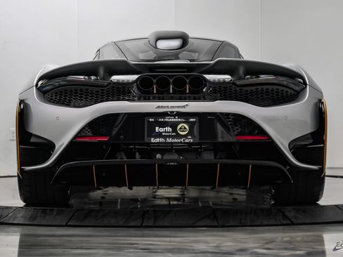 Used 2021 McLaren 765LT RWD image 15