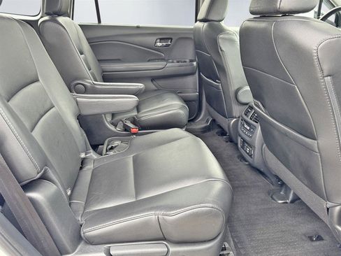 Used 2019 Honda Pilot Touring image 26