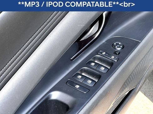 Used 2025 Hyundai Elantra Sport image 14