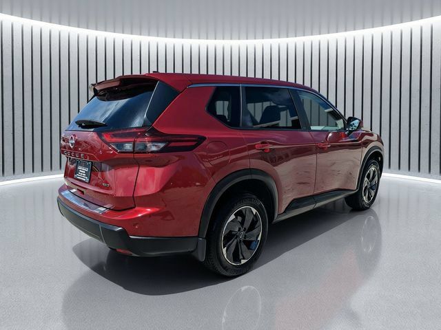 Used 2025 Nissan Rogue SV AWD/4WD image 4