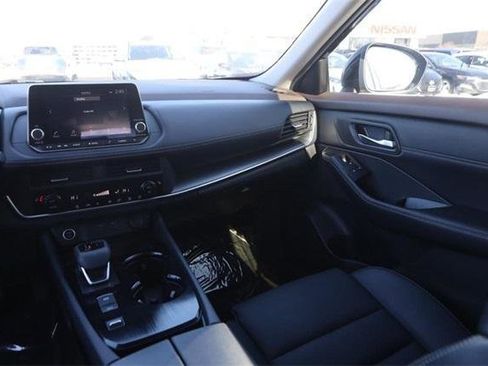 Used 2023 Nissan Rogue SV w/ SV Premium B Package image 26