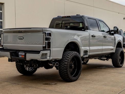 Used 2026 Ford F250 Lariat w/ Lariat Ultimate Package image 10