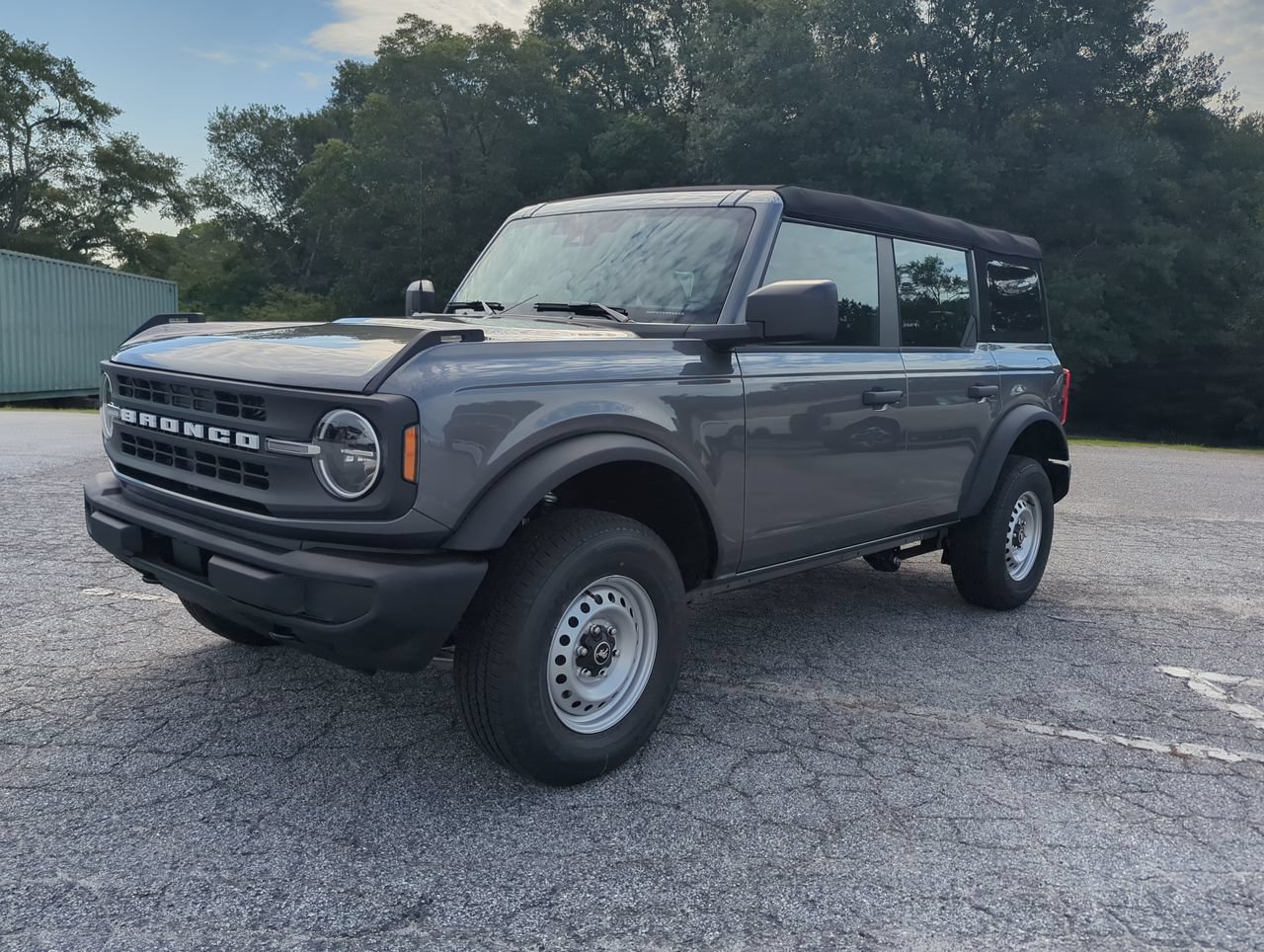 Used 2025 Ford Bronco 4-Door AWD/4WD image 6