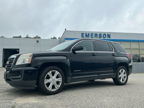 Used 2017 GMC Terrain SLE AWD/4WD image 1