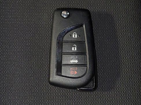 Used 2024 Toyota Corolla LE FWD image 32