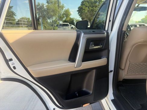 Used 2018 Toyota 4Runner Limited AWD/4WD image 24