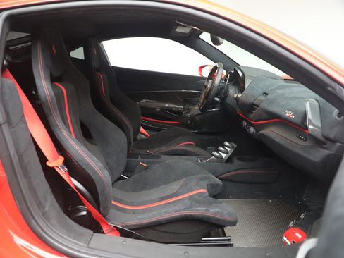 Certified 2019 Ferrari 488 Pista Coupe RWD image 16