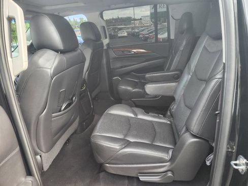 Used 2017 Cadillac Escalade ESV Premium Luxury AWD/4WD image 9