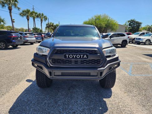 Used 2017 Toyota Tacoma TRD Off-Road w/ Tow Package image 8