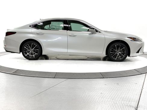 New 2025 Lexus ES 350 w/ Premium Package image 13