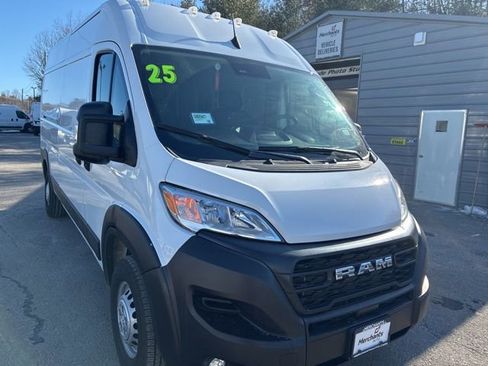 Used 2025 RAM ProMaster 2500 w/ Convenience Group image 1