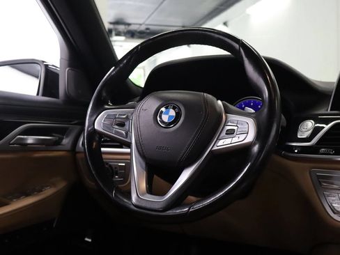Used 2019 BMW 750i xDrive w/ Executive Package AWD/4WD image 42