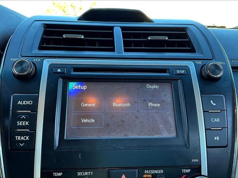 Used 2013 Toyota Camry L image 30